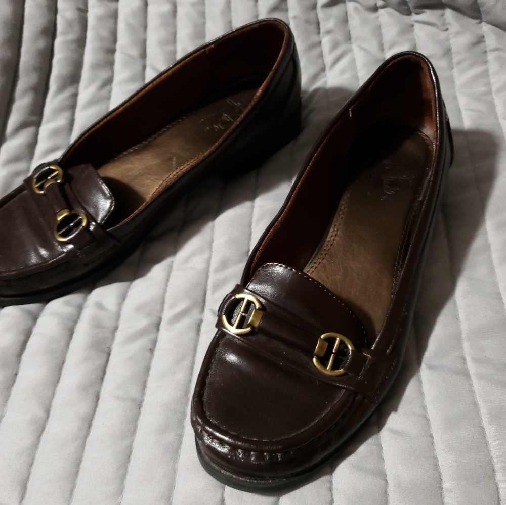 Women's shoes